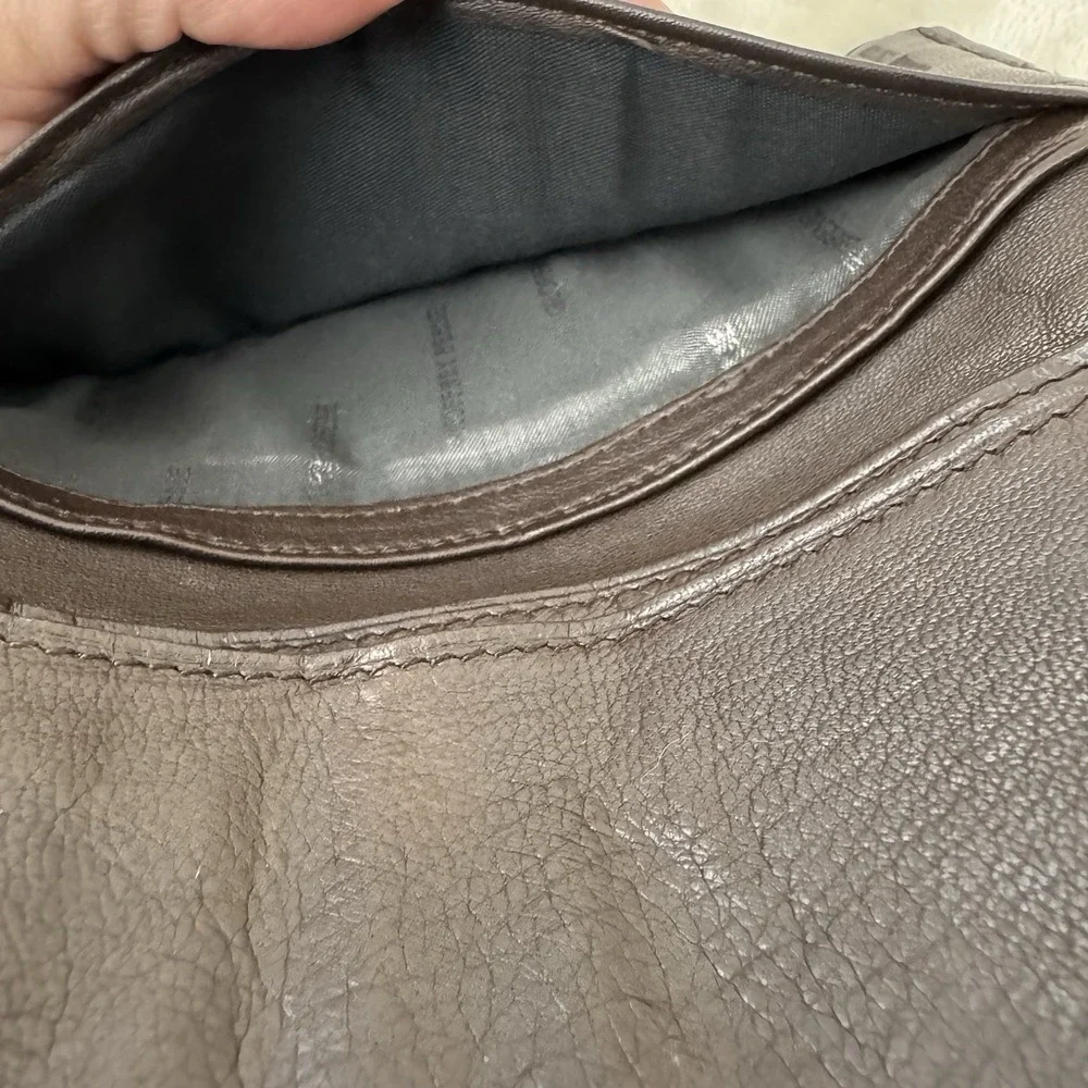 Geoffrey Beene Genuine Leather Breast Pocket Secretary Wallet Brown Vintage